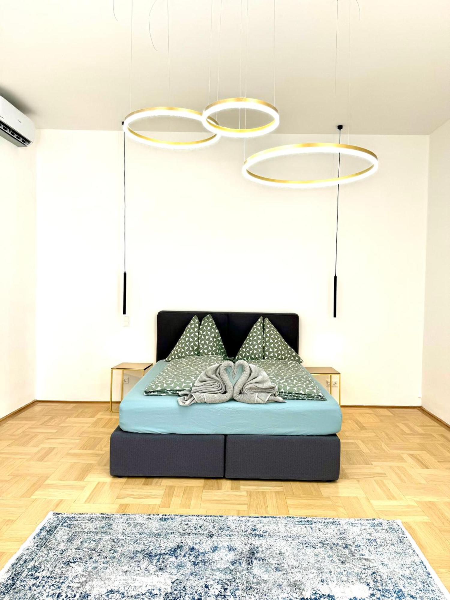 Opera Vienna Apartment 145 M2 Exterior photo